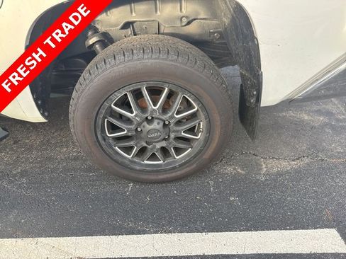 Used 2018 Toyota Tundra SR5 w/ SR5 Upgrade Package image 9