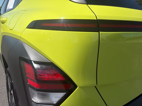 Used 2025 Hyundai Kona SEL AWD/4WD image 34