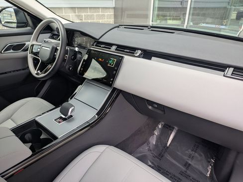 Certified 2025 Land Rover Range Rover Velar S image 31