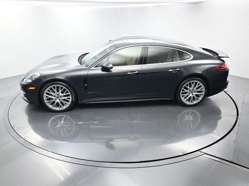 Used 2018 Porsche Panamera 4S image 33