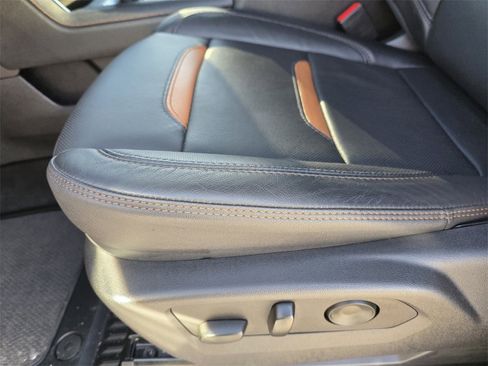 Used 2025 GMC Sierra 1500 AT4 image 18