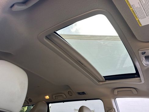 Used 2013 Toyota Sienna XLE image 13