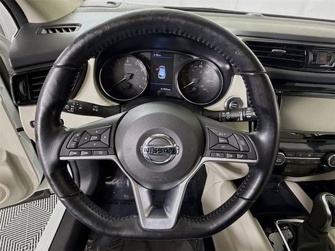 Certified 2022 Nissan Rogue Sport SV image 20