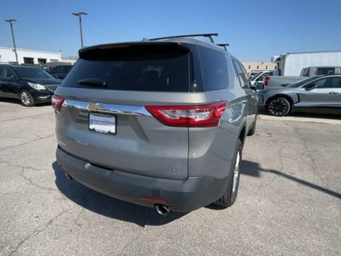 Used 2018 Chevrolet Traverse LT FWD image 9