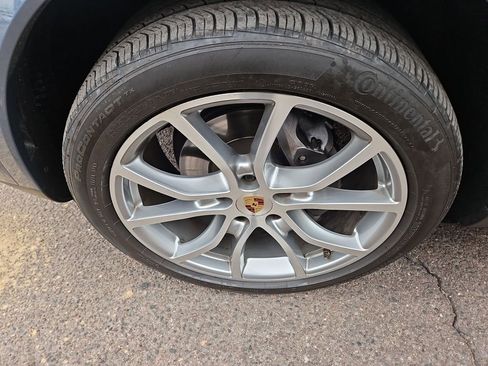 Used 2019 Porsche Cayenne image 27