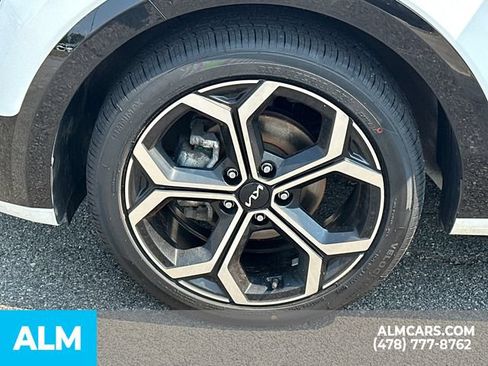 Used 2023 Kia Niro EX Touring FWD image 12