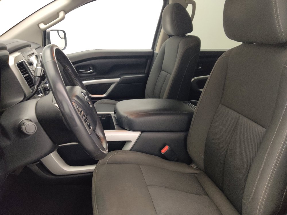 Used 2017 Nissan Titan SV RWD image 17