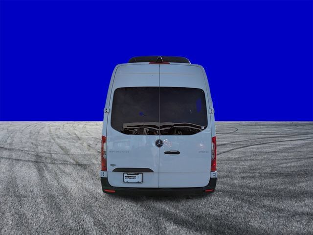 Used 2025 Mercedes-Benz Sprinter 2500 image 5