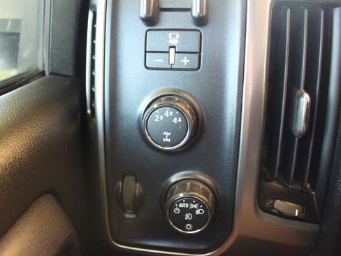 Used 2016 Chevrolet Silverado 2500 LT w/ LT Convenience Package AWD/4WD image 35