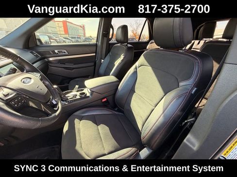 Used 2019 Ford Explorer XLT w/ Equipment Group 202A image 13