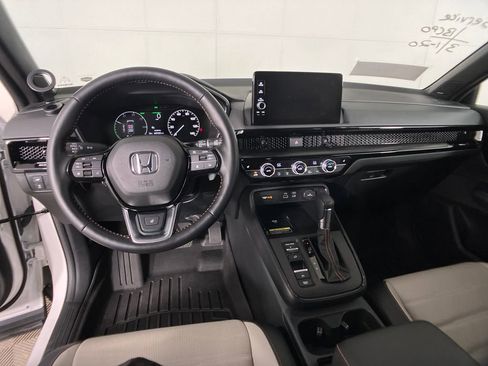 Used 2025 Honda CR-V Sport Touring image 6