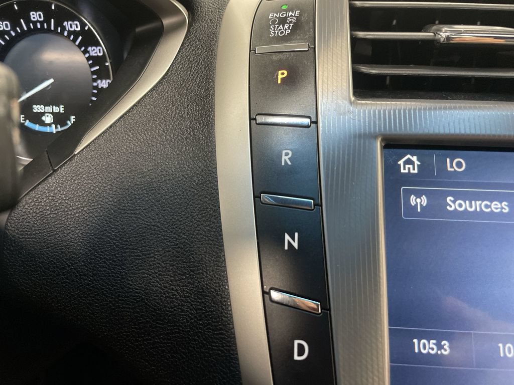 Used 2020 Lincoln MKZ FWD image 9