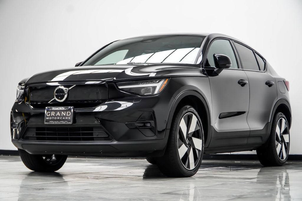 Used 2023 Volvo C40 P8 Recharge Ultimate w/ Protection Package Premier AWD/4WD image 12