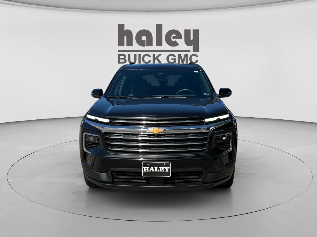 Used 2026 Chevrolet Traverse LT w/ Driver Confidence Package FWD image 8