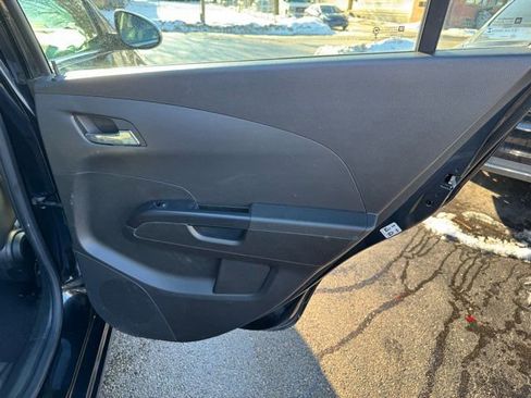 Used 2020 Chevrolet Sonic Premier image 28