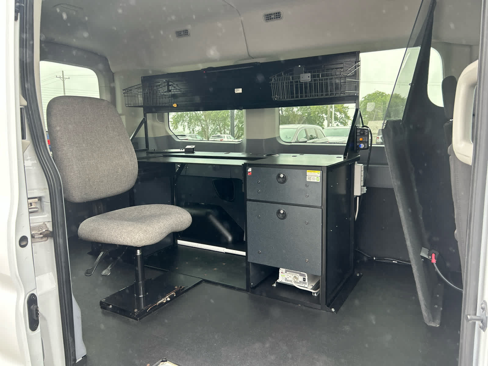 Used 2019 Ford Transit 150 XLT RWD image 24