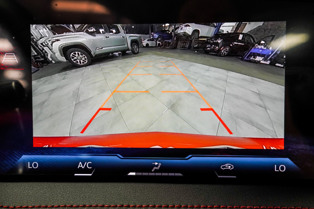 Used 2026 Chevrolet Corvette Stingray Convertible w/ 1LT RWD image 27
