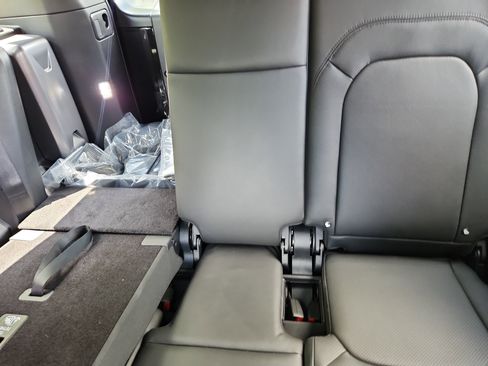 New 2025 Land Rover Defender 130 S image 26