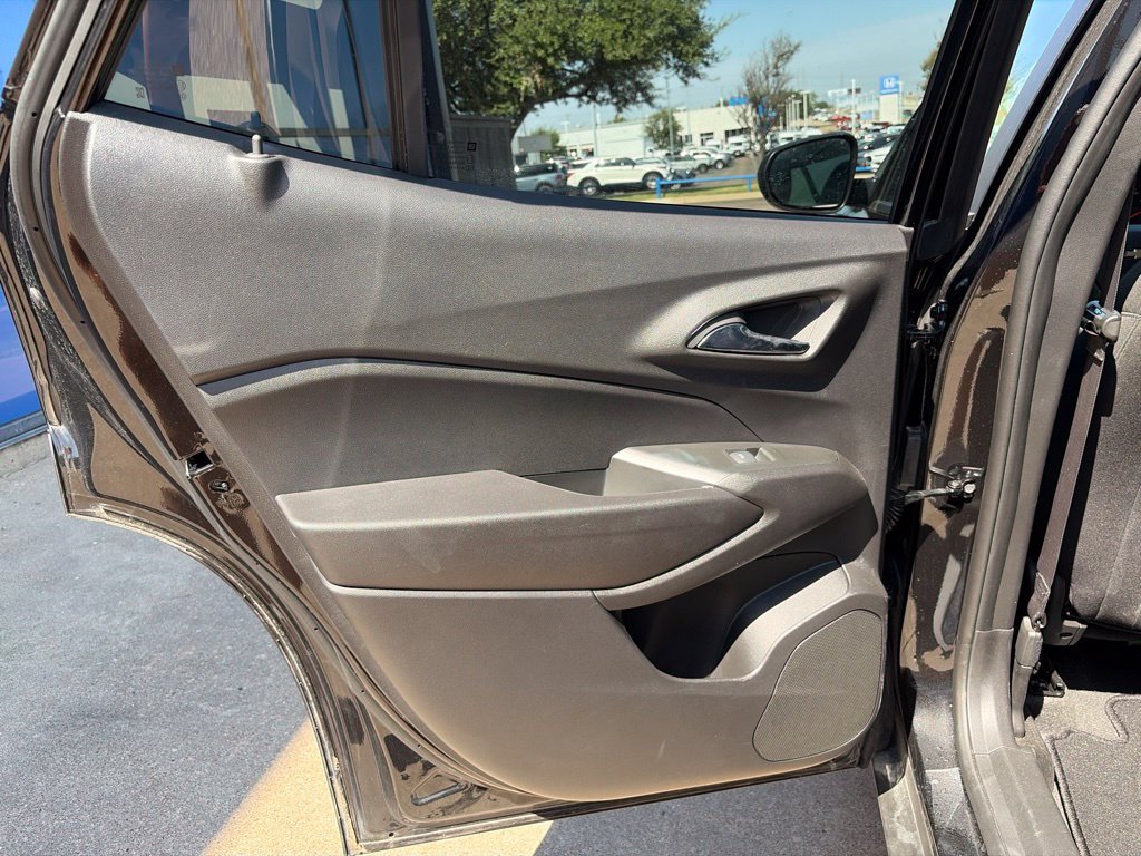 Used 2026 Chevrolet Trax LS FWD image 16