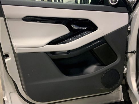 New 2026 Land Rover Range Rover Evoque S image 10