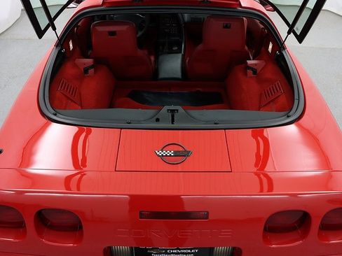 Used 1992 Chevrolet Corvette Coupe image 30