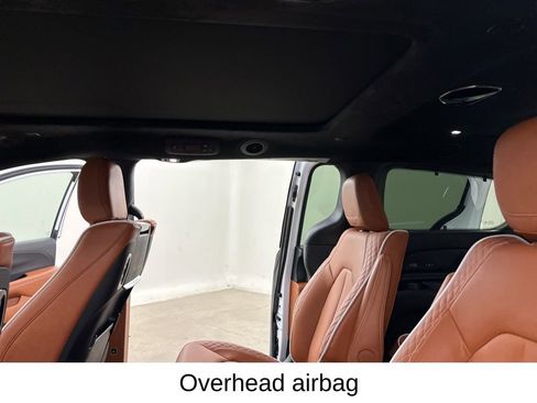 Used 2026 Chrysler Pacifica Pinnacle image 30