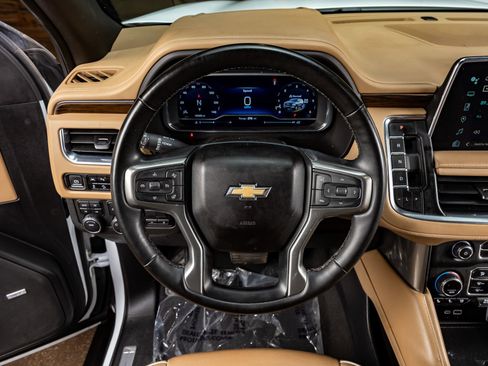 Used 2023 Chevrolet Suburban Premier w/ Premium Package image 19