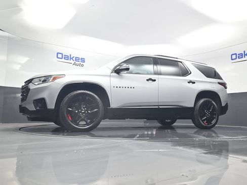 Used 2021 Chevrolet Traverse Premier w/ Redline Edition FWD image 45