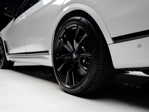 Used 2024 BMW X7 M60i AWD/4WD image 84