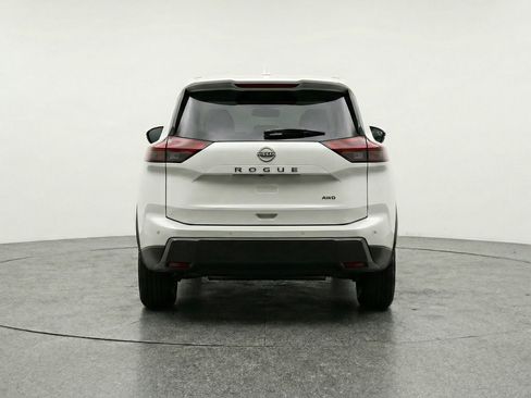 Used 2025 Nissan Rogue SV image 7