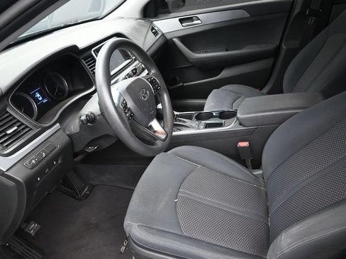 Used 2018 Hyundai Sonata SE FWD image 12