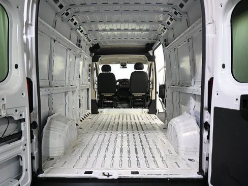 Used 2021 RAM ProMaster 2500 image 19