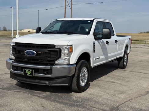 Used 2022 Ford F250 XL w/ Power Equipment Group image 1