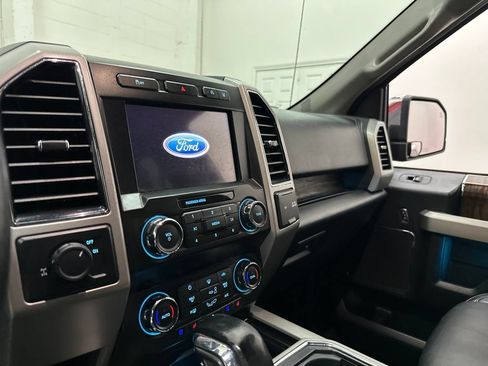 Used 2020 Ford F150 Lariat RWD image 31