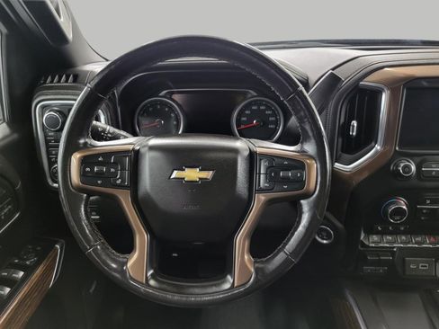 Used 2019 Chevrolet Silverado 1500 High Country w/ Z71 Off-Road Package AWD/4WD image 5