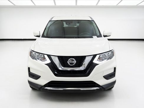 Used 2020 Nissan Rogue S FWD image 2