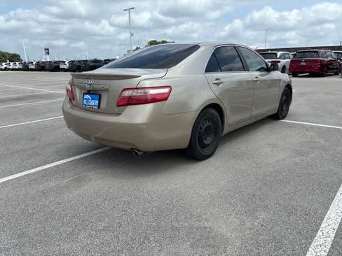 Used 2008 Toyota Camry XLE FWD image 5