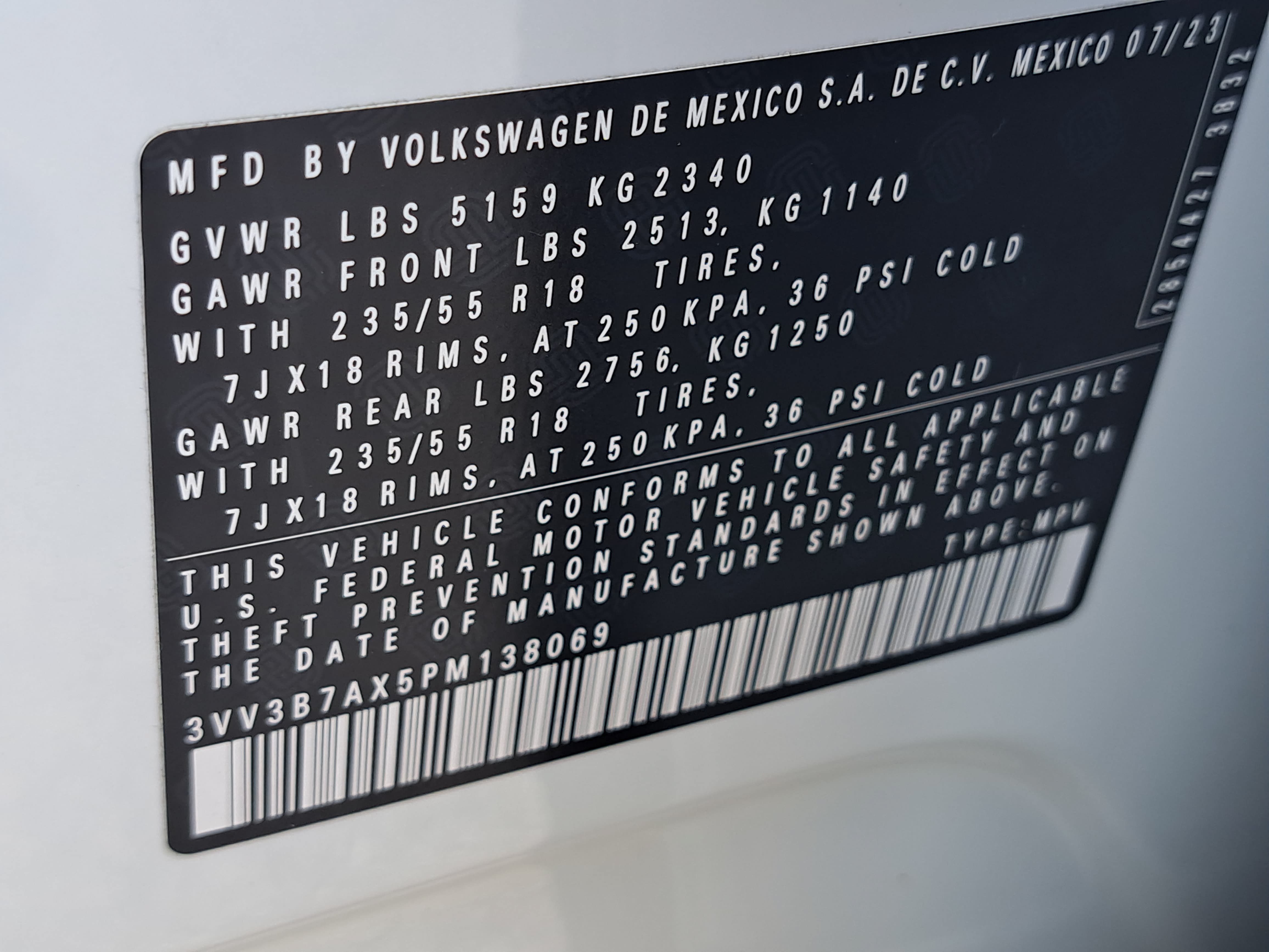 Certified 2023 Volkswagen Tiguan SE FWD image 35