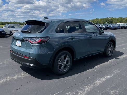 New 2026 Honda HR-V LX image 8