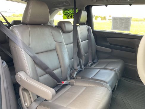 Used 2014 Honda Odyssey Touring Elite image 41