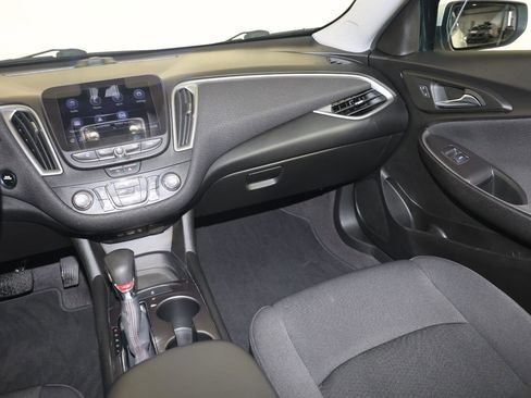 Used 2022 Chevrolet Malibu RS image 11