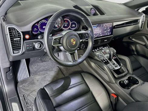 Certified 2023 Porsche Cayenne Platinum Edition AWD/4WD image 5
