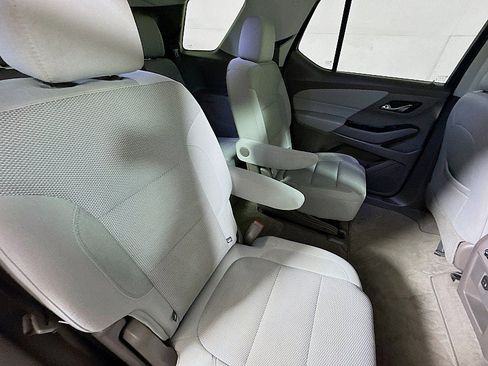 Used 2019 Chevrolet Traverse LT FWD image 27