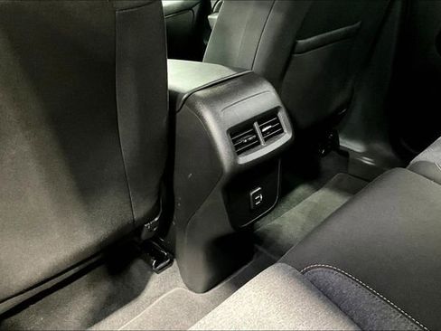 Used 2023 Chevrolet Equinox LT FWD image 10