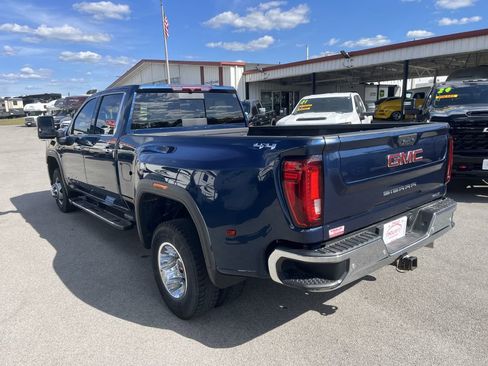 Used 2022 GMC Sierra 3500 SLT w/ SLT Premium Package image 9