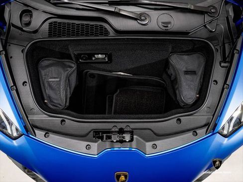 Used 2023 Lamborghini Huracan EVO RWD image 5