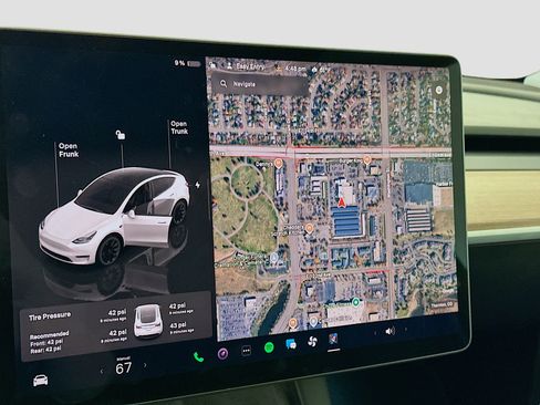 Used 2023 Tesla Model Y Long Range image 22