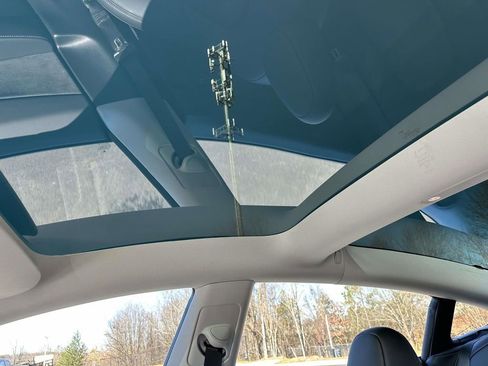 Used 2023 Tesla Model 3 Standard Range image 16