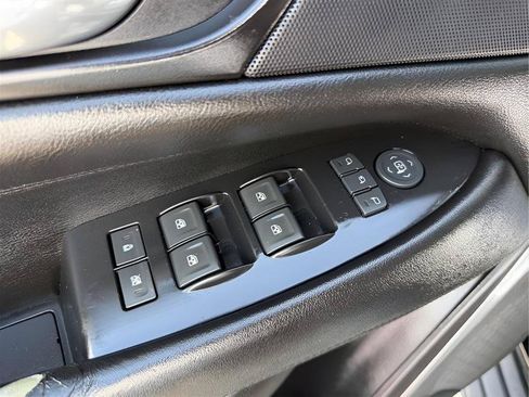 Used 2019 Cadillac Escalade ESV Luxury RWD image 22