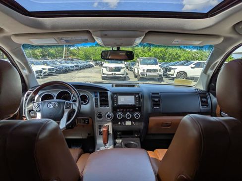 Used 2017 Toyota Sequoia Platinum AWD/4WD image 41
